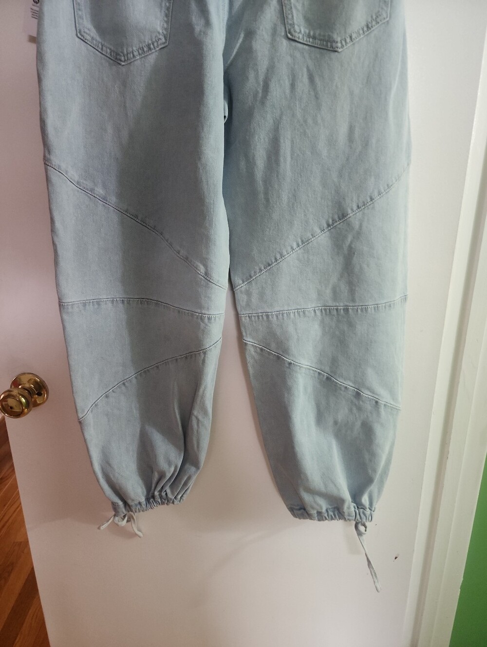 Women’s  Light Wash Mid Rise Barrel Denim  Jeans - Picture 8 of 11